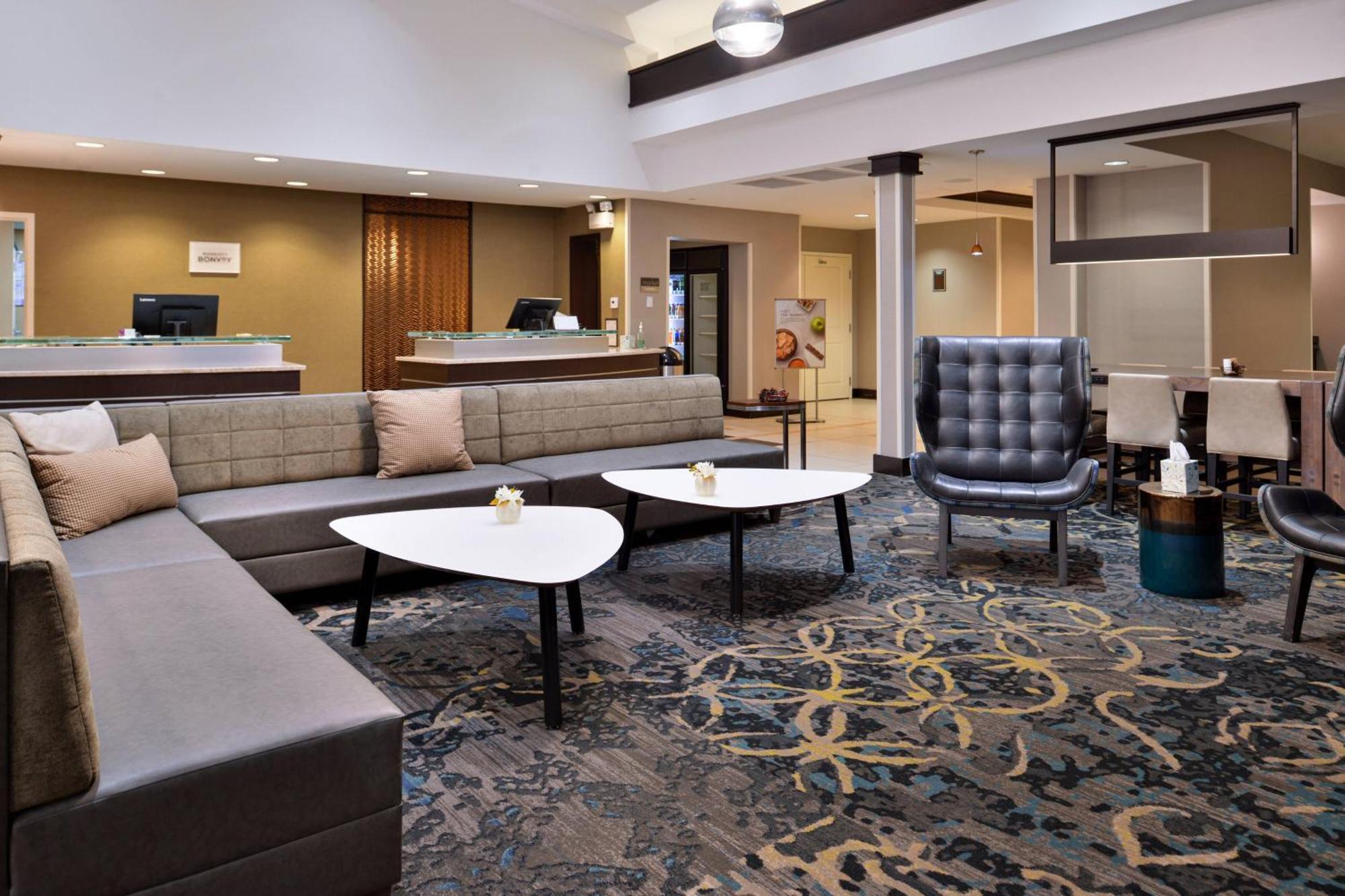Residence Inn By Marriott Коралвилл Экстерьер фото