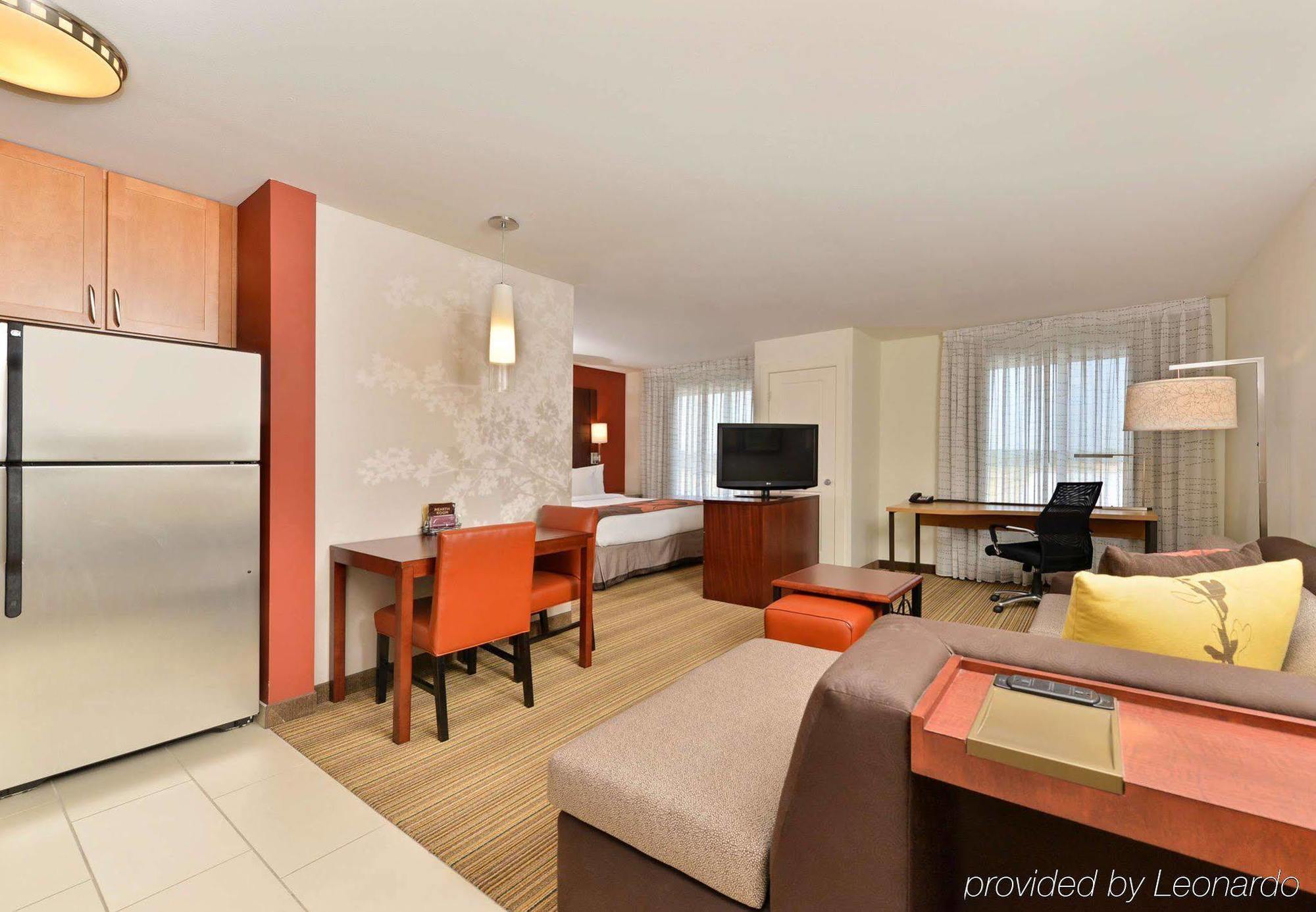 Residence Inn By Marriott Коралвилл Экстерьер фото